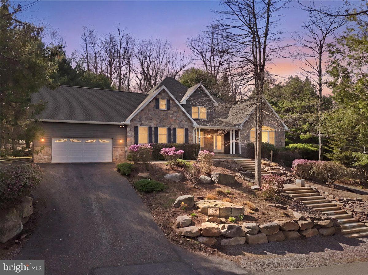 109 Lake Drive, Lake Harmony