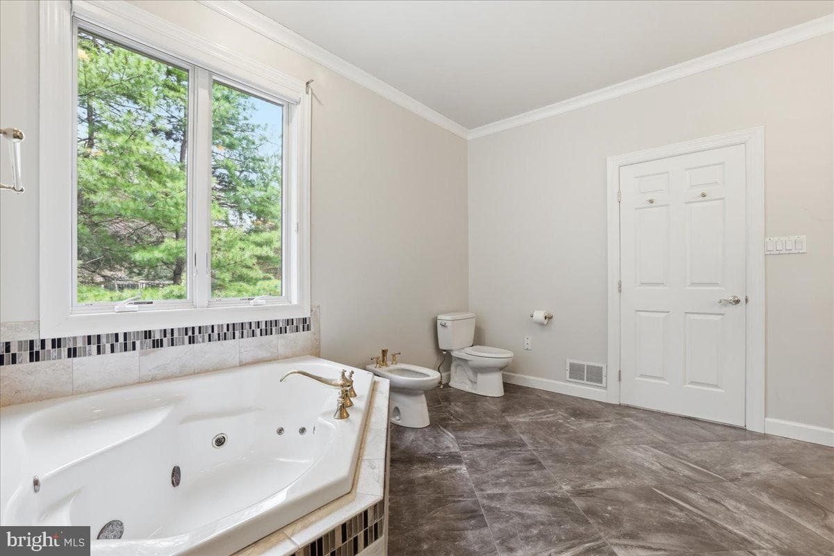 109 Lake Drive photo 13