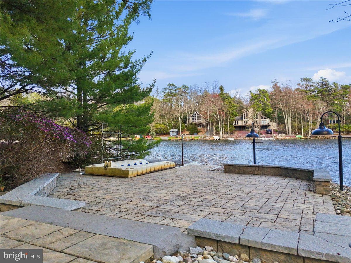 109 Lake Drive photo 41