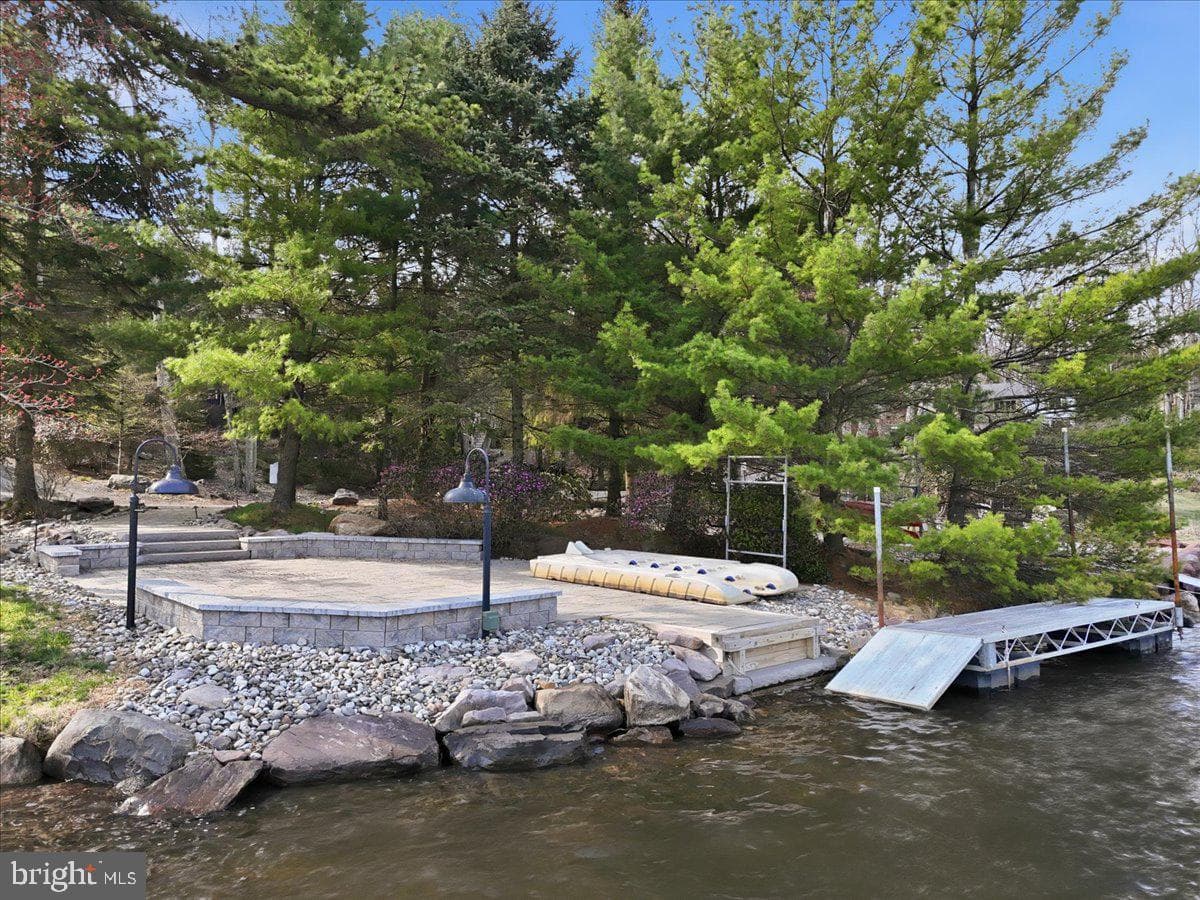 109 Lake Drive photo 42