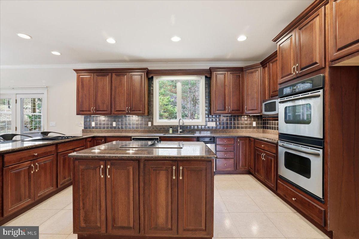 109 Lake Drive photo 8