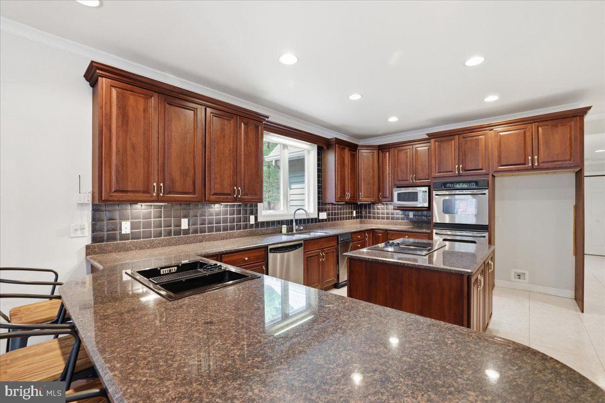 109 Lake Drive photo 9