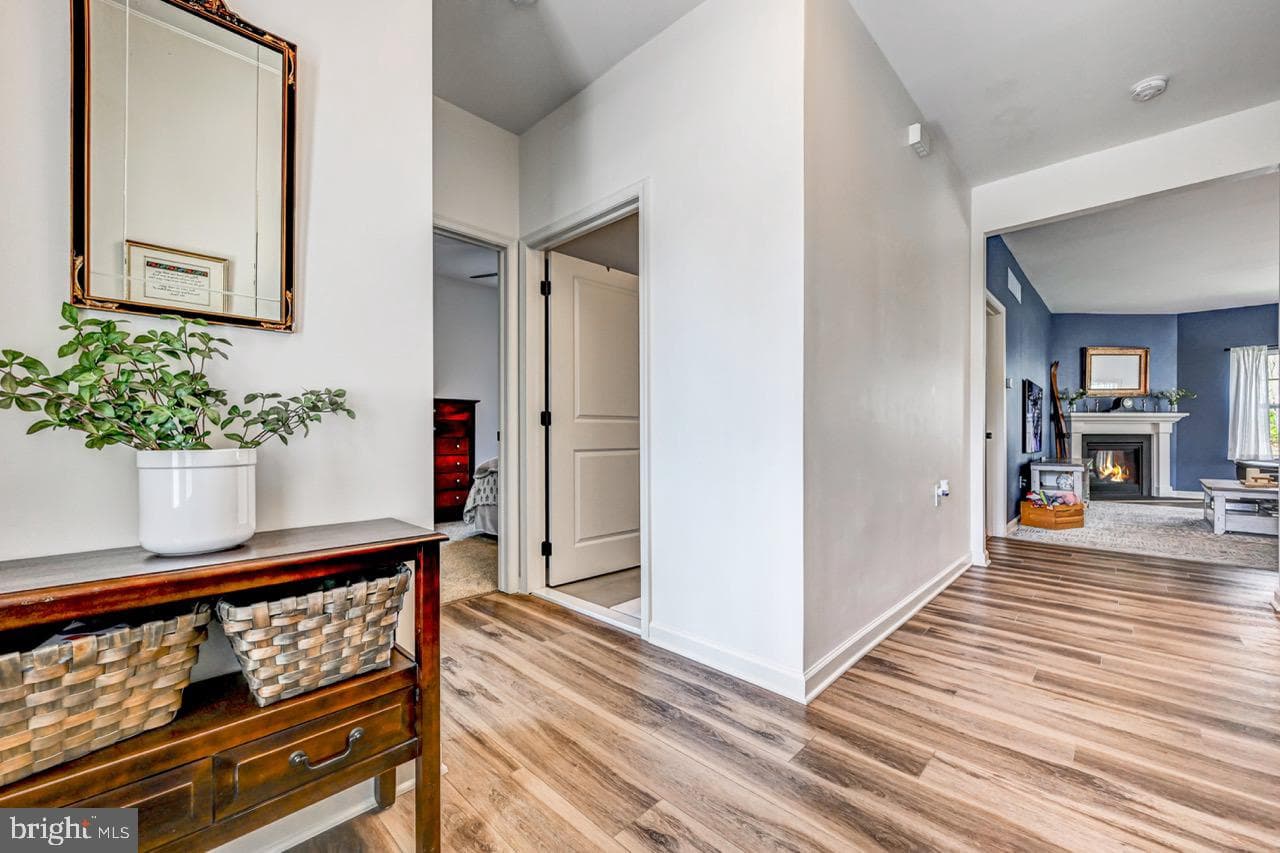642 W Oak Lane photo 4