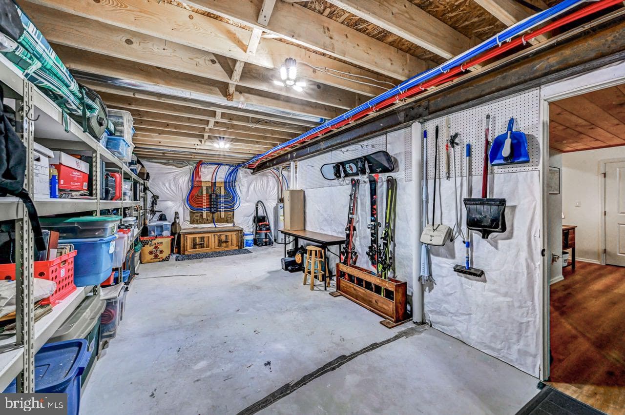 642 W Oak Lane photo 48