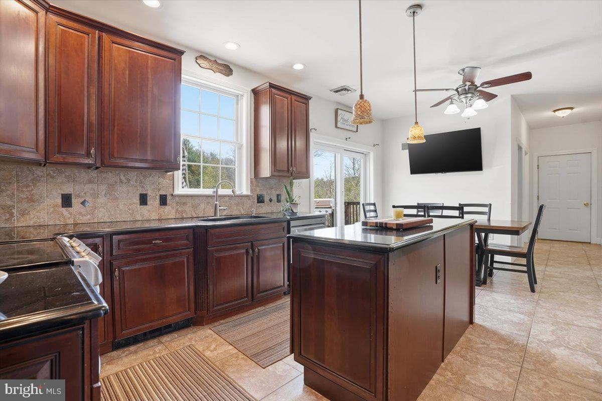 200 Princeton Pines photo 20