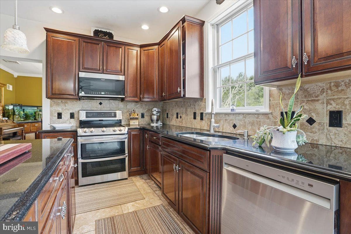200 Princeton Pines photo 23