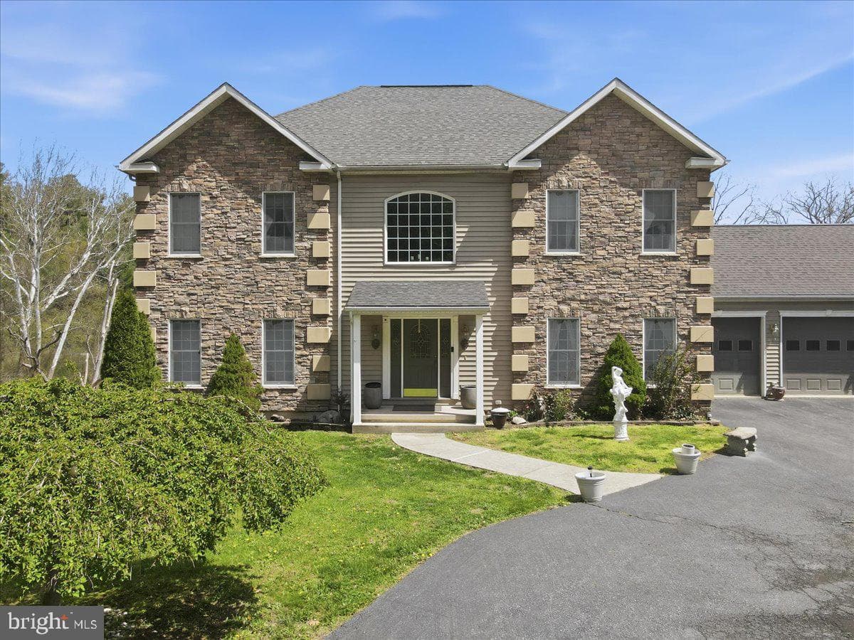 200 Princeton Pines photo 3