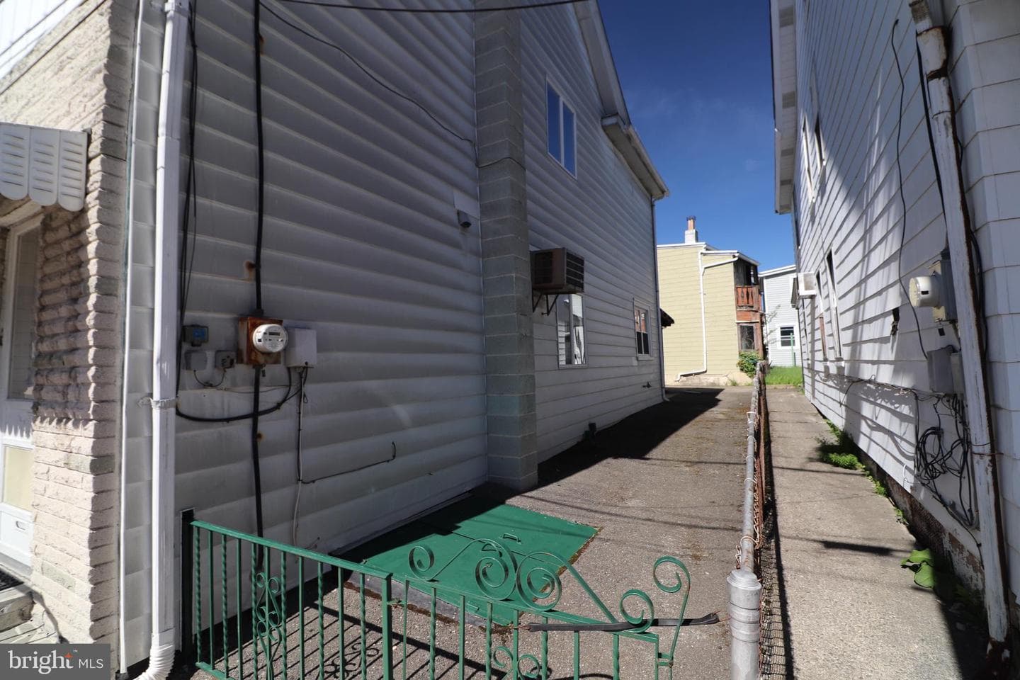 17 Center Street photo 41