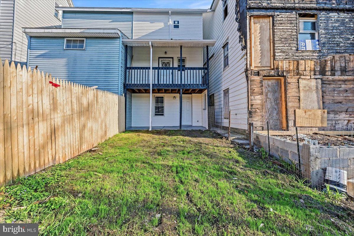 247 E Abbott St photo 25