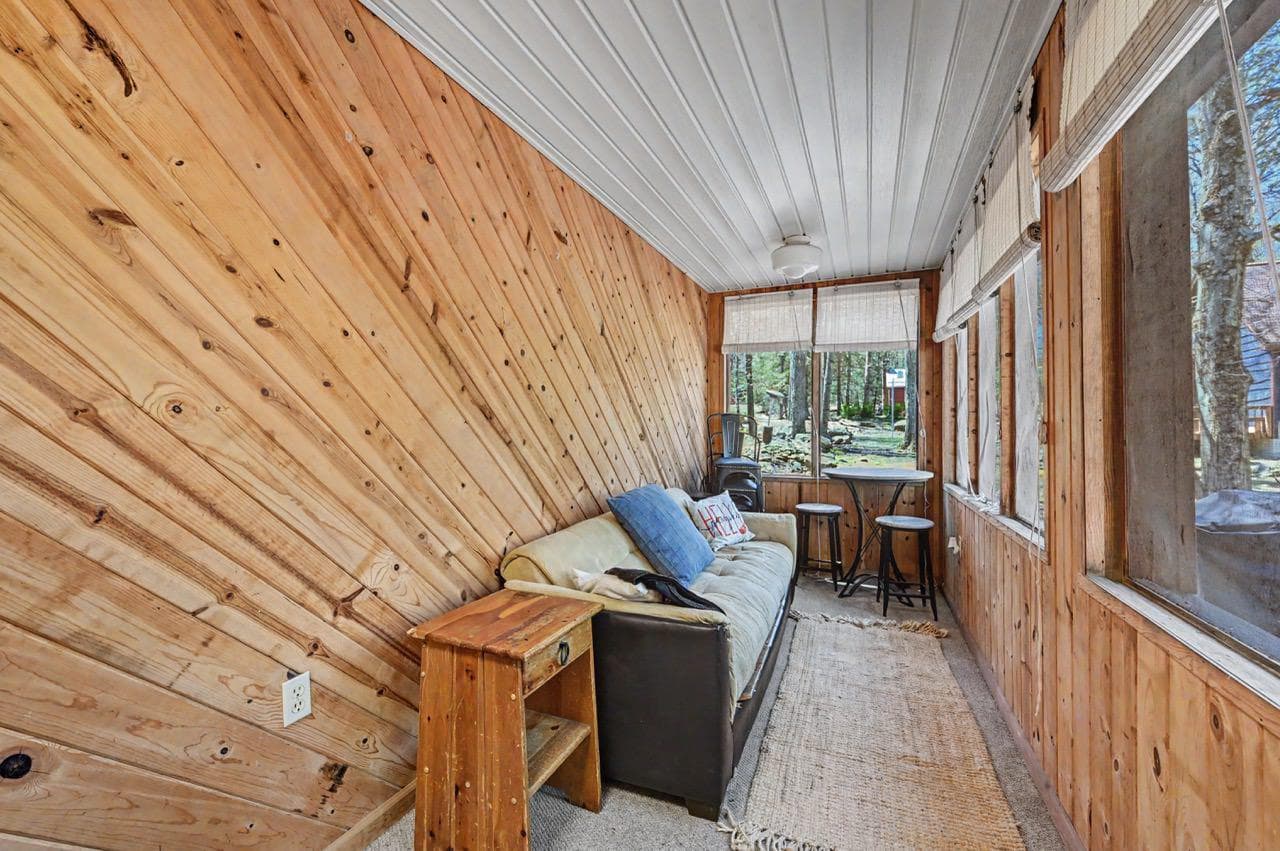 9 Crest Drive photo 28