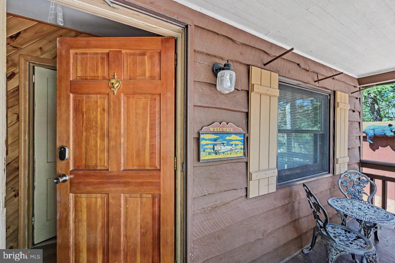 9 Crest Drive photo 3