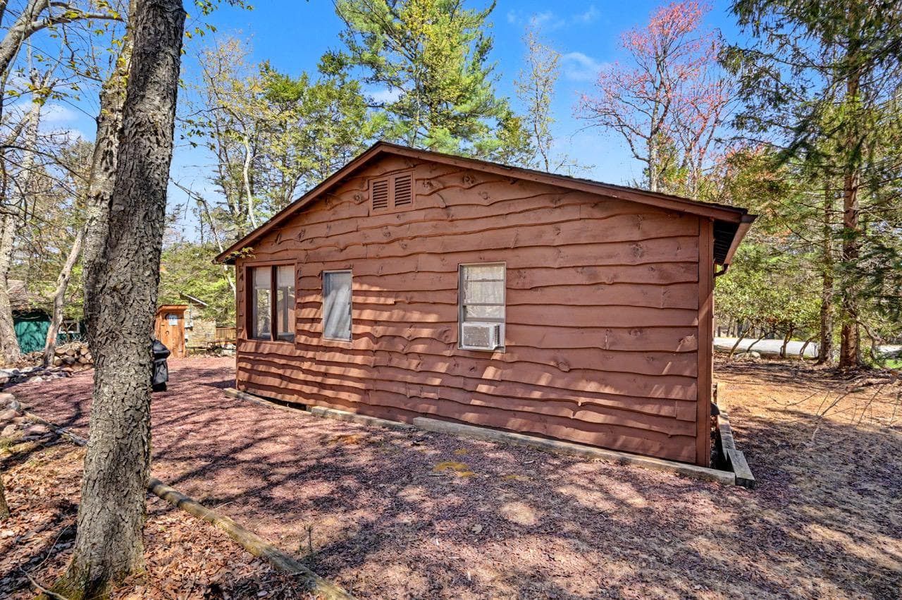 9 Crest Drive photo 40