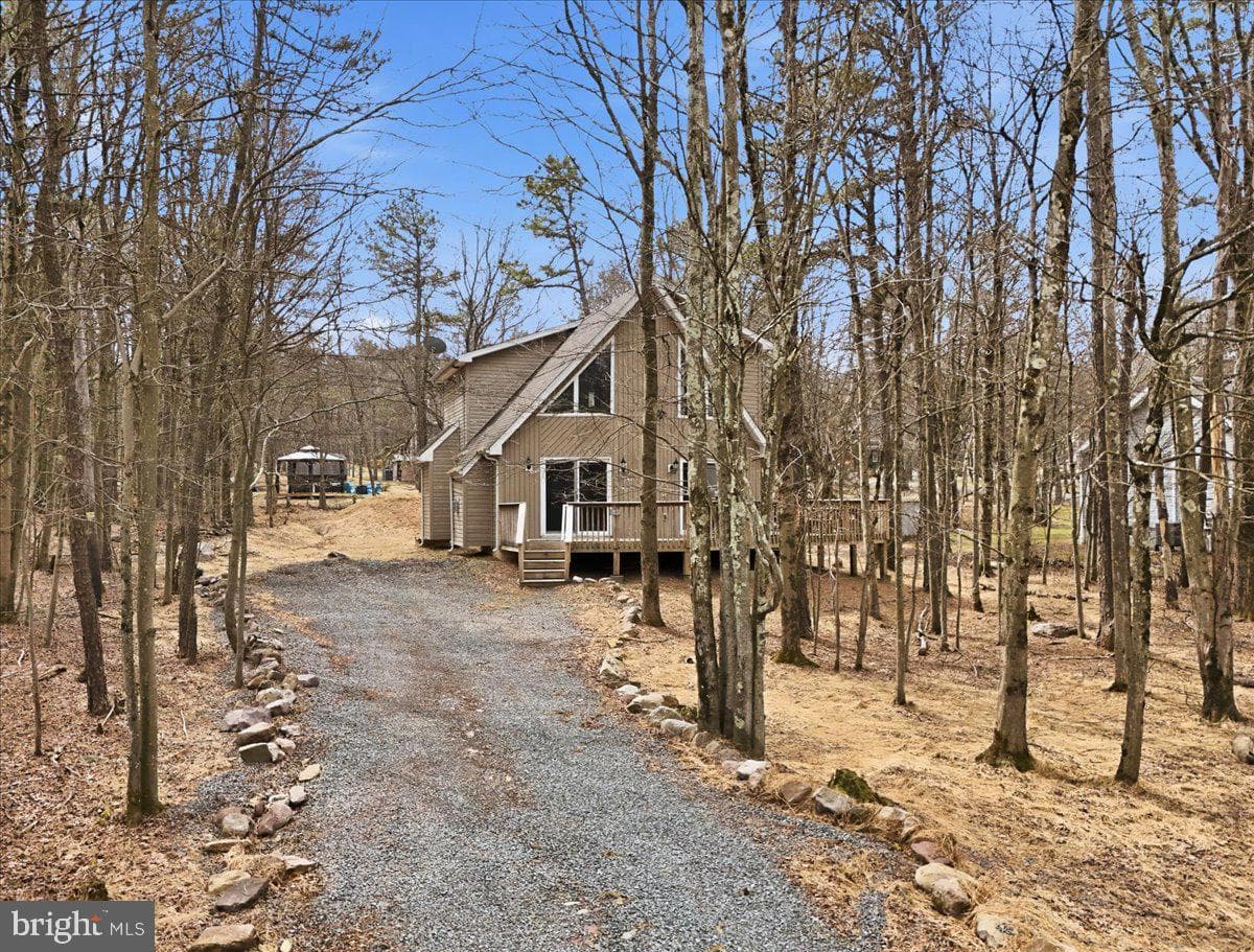 48 Hunt Trail photo 2