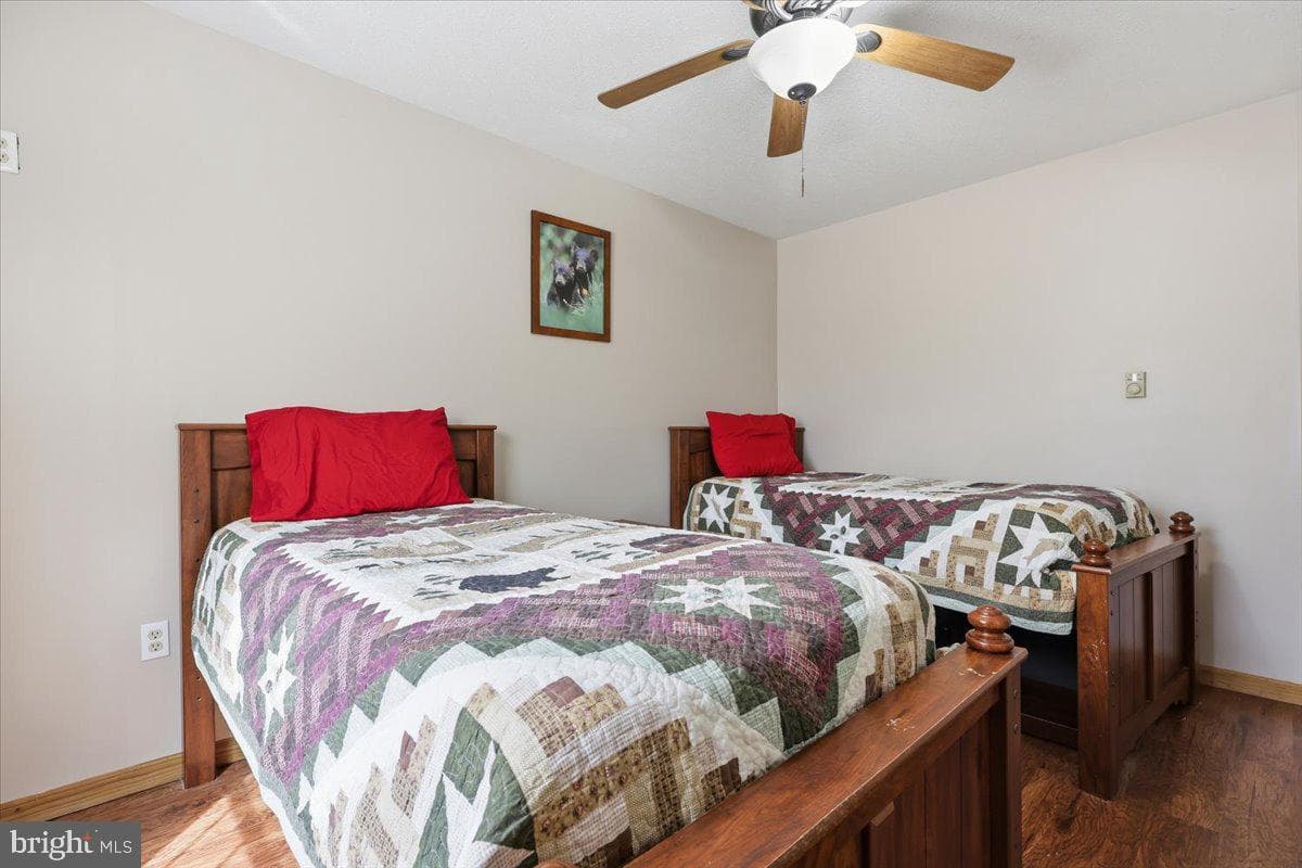 48 Hunt Trail photo 36