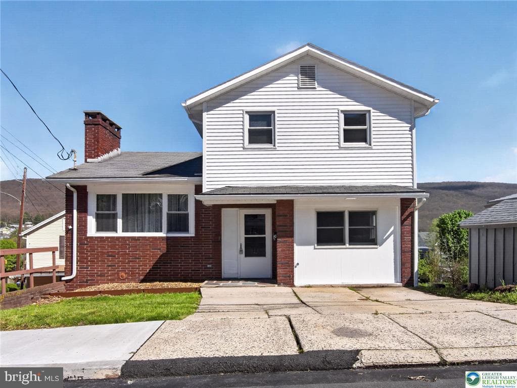 2 E Center Street, Nesquehoning