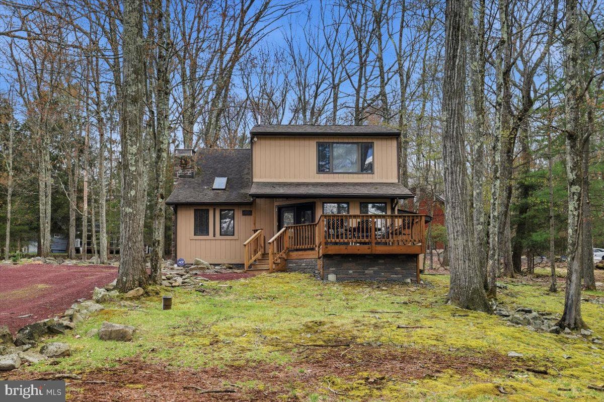 15 Hazard Run Road, Lake Harmony