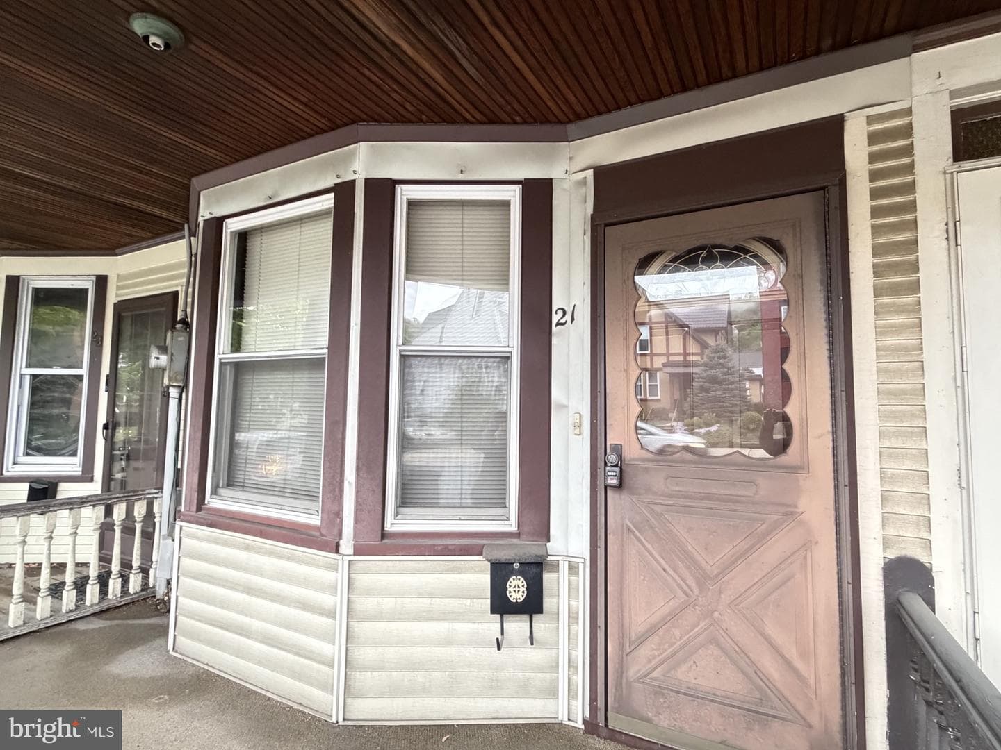 21 W Bertsch Street photo 4
