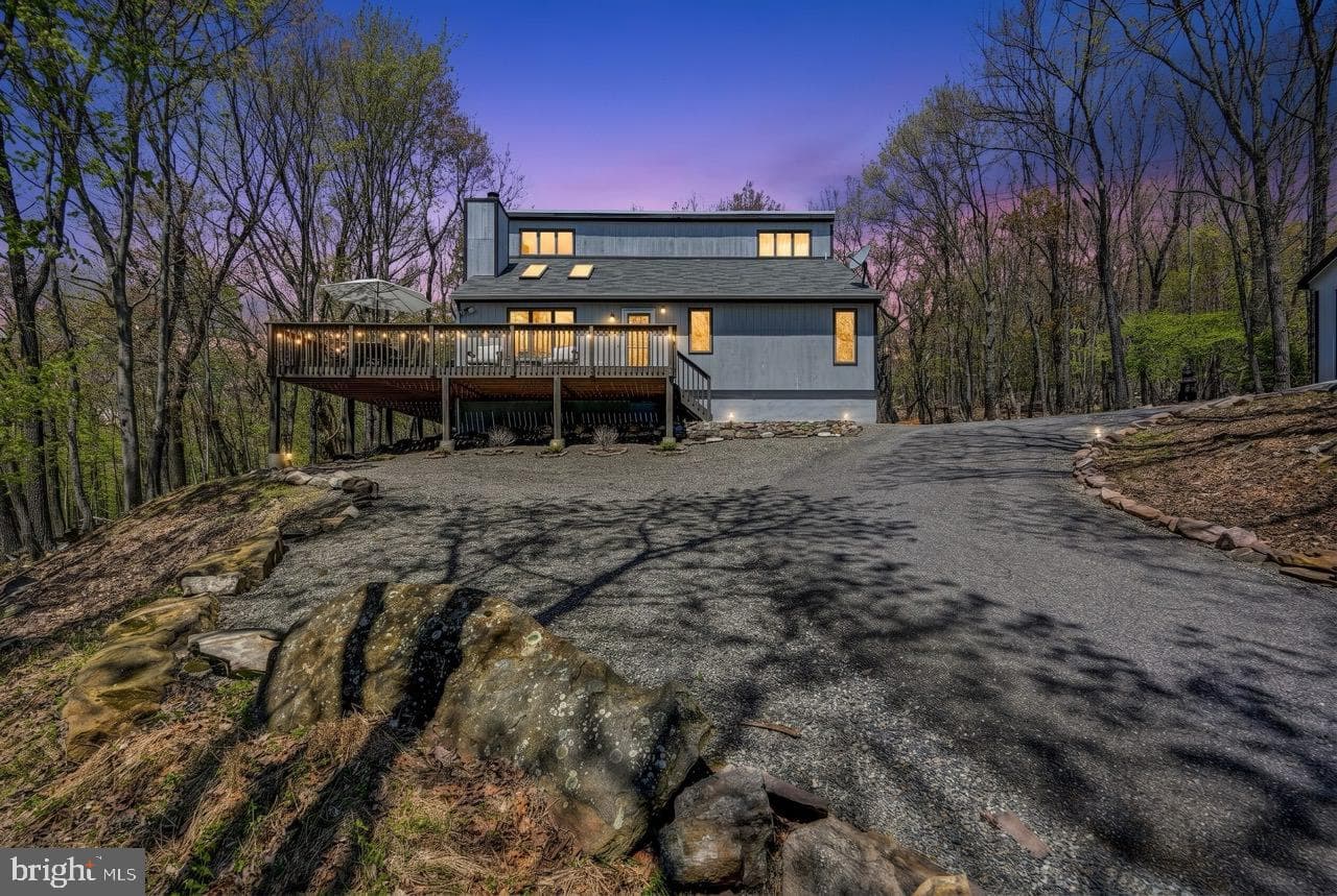 25 Arciel Drive
