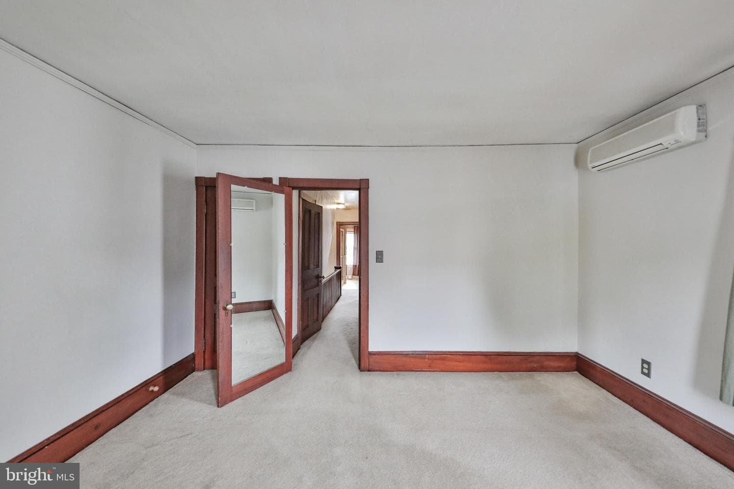 232 Columbia Avenue photo 31