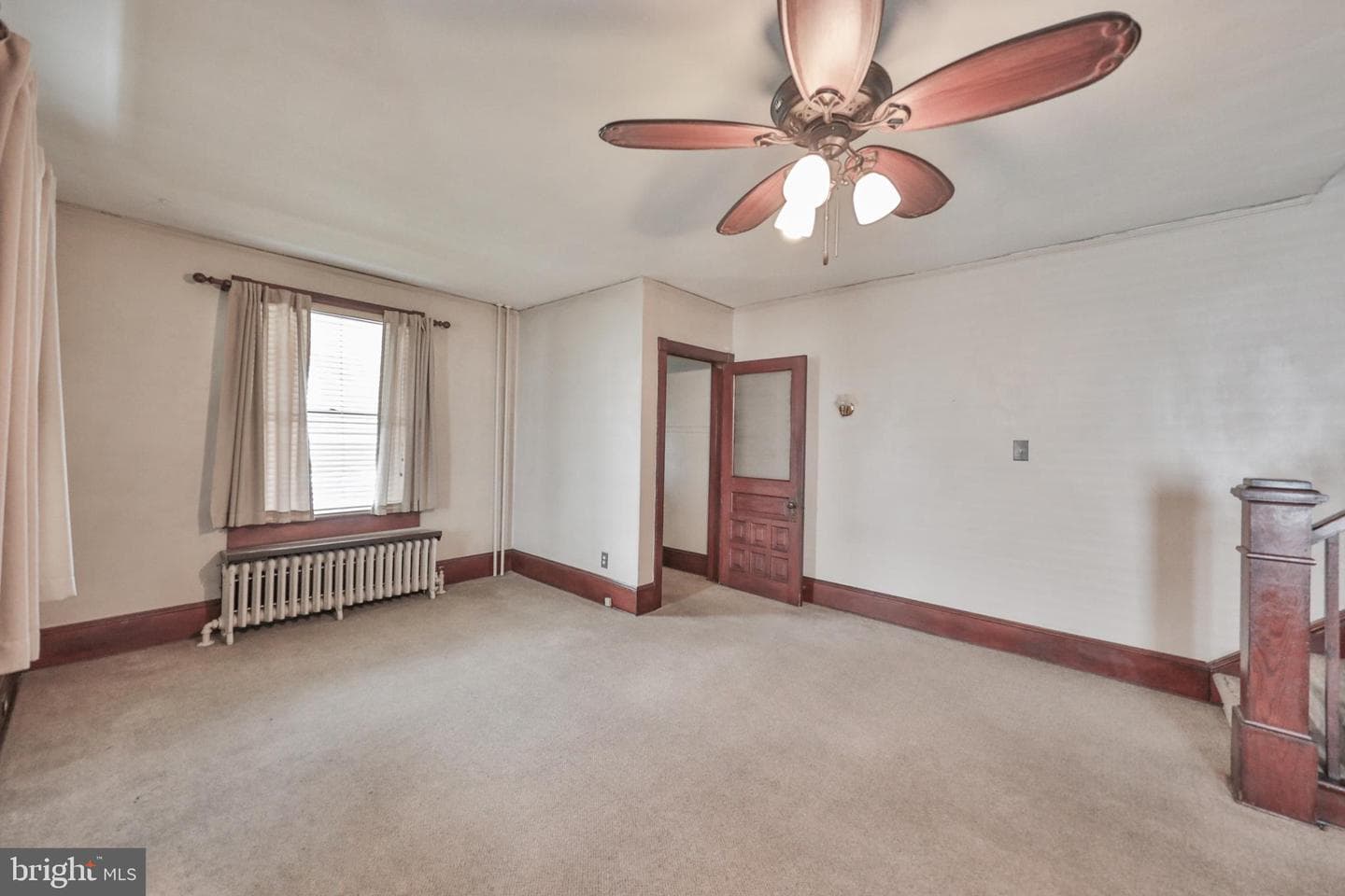 232 Columbia Avenue photo 5