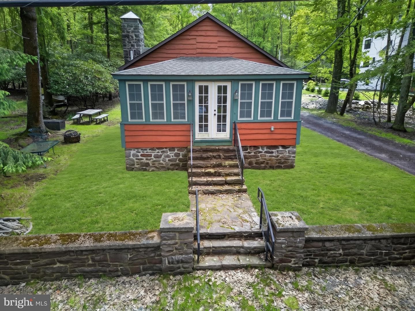 121 S Lake Drive, Lake Harmony