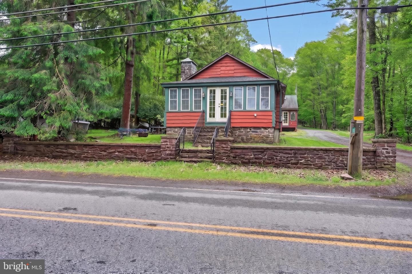 121 S Lake Drive, Lake Harmony