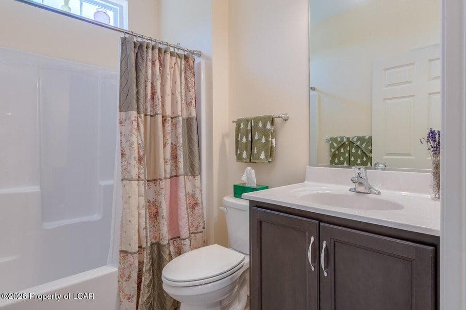 309 Golden Oaks Drive photo 12