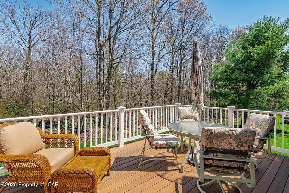 309 Golden Oaks Drive photo 18