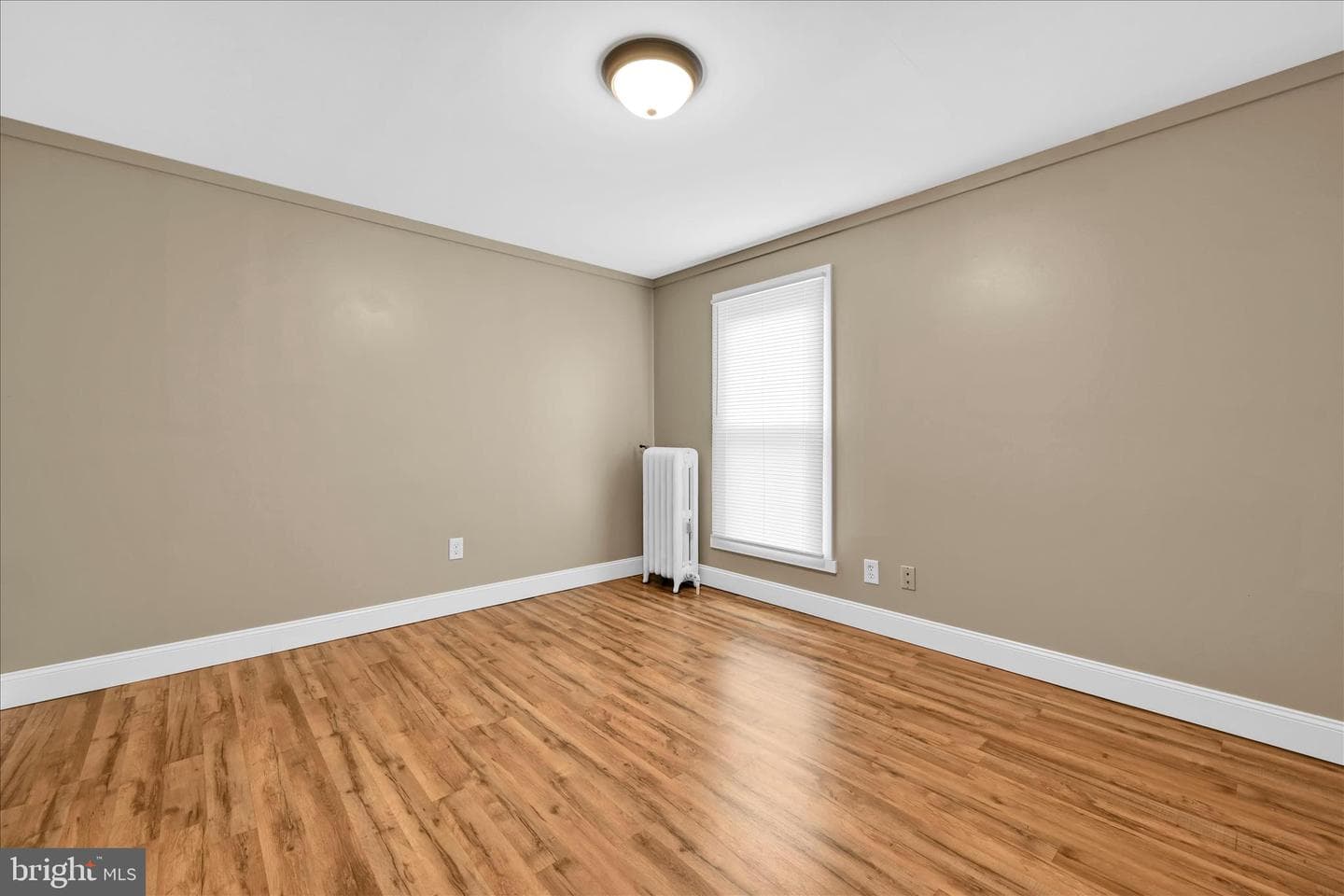 319 W Ridge Street photo 15