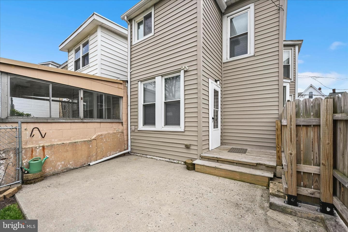 319 W Ridge Street photo 23