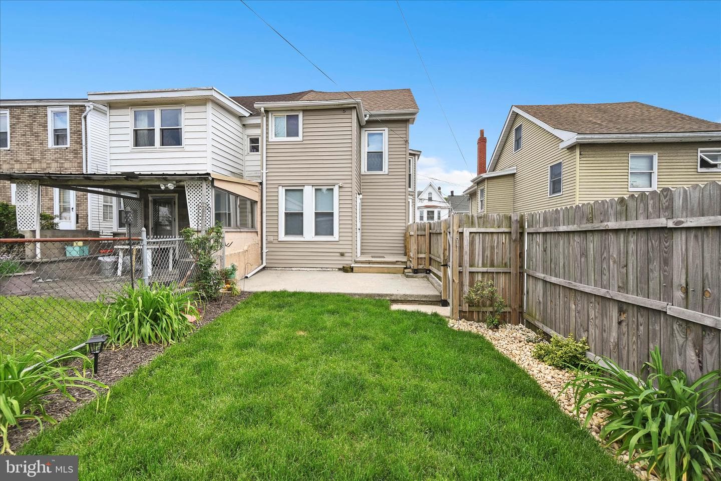 319 W Ridge Street photo 25