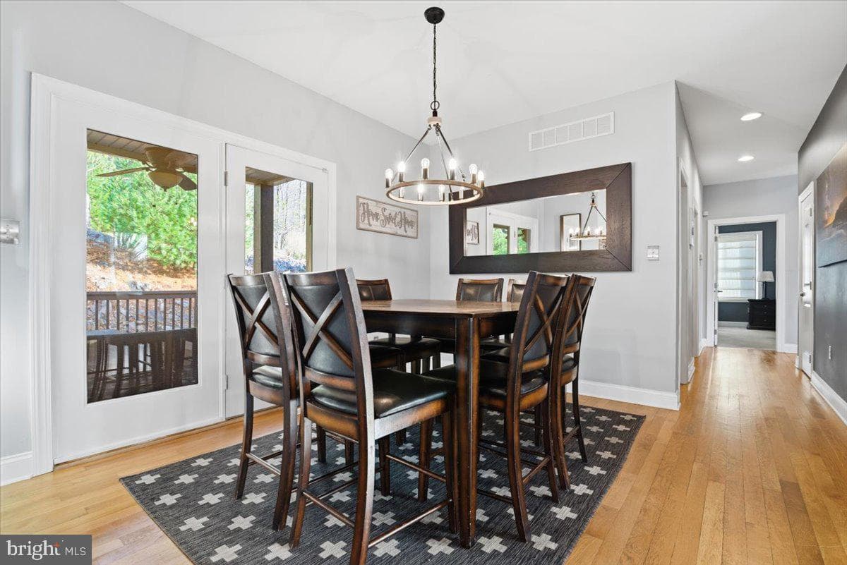 6 Fieldstone Court photo 13