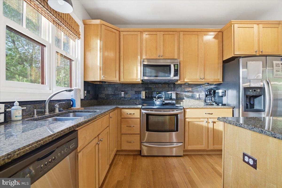 6 Fieldstone Court photo 18