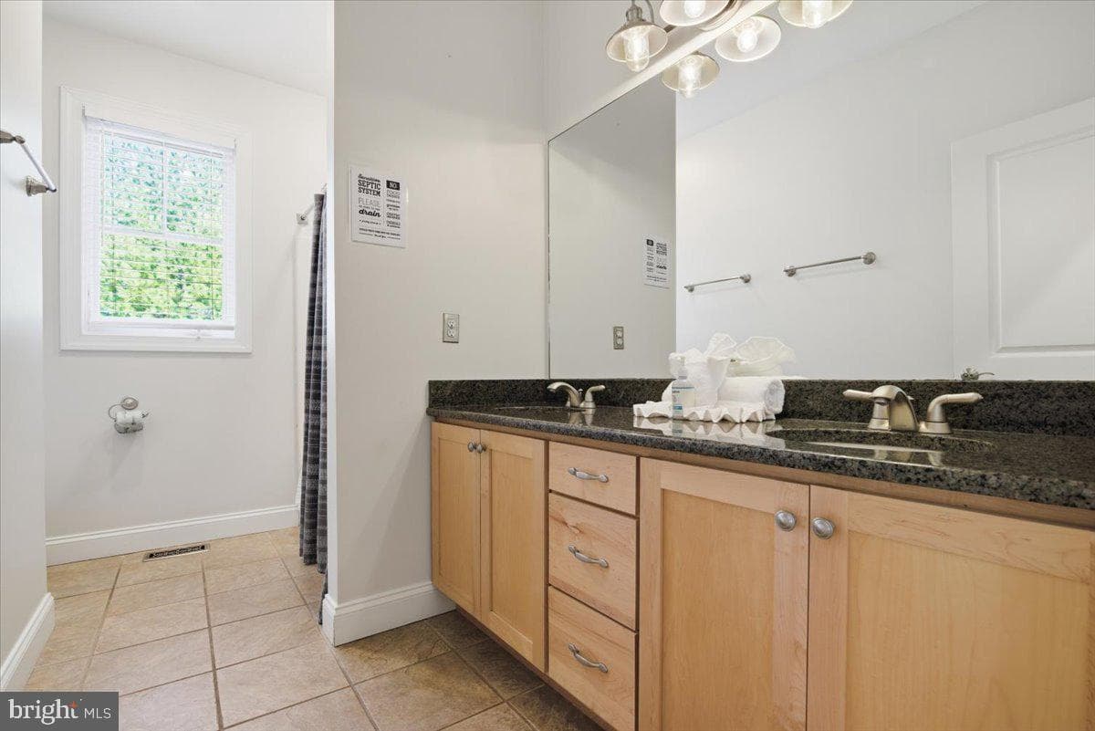6 Fieldstone Court photo 23