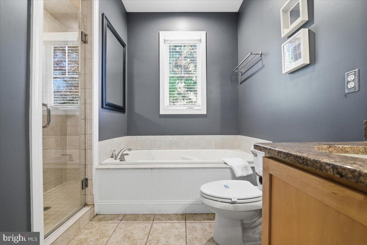 6 Fieldstone Court photo 29