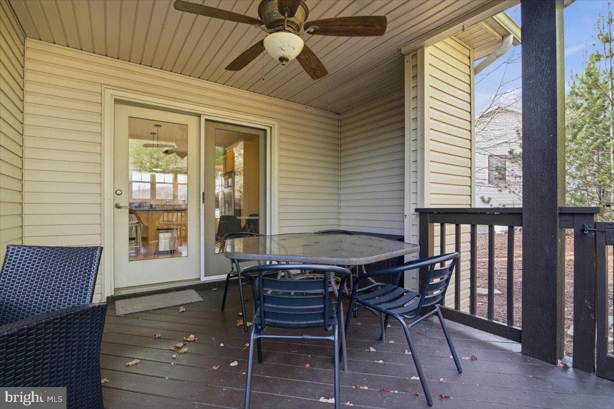 6 Fieldstone Court photo 31