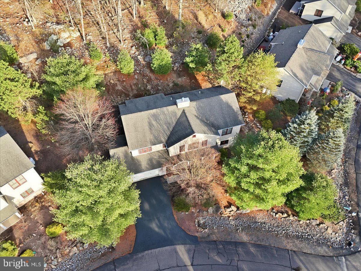 6 Fieldstone Court photo 50