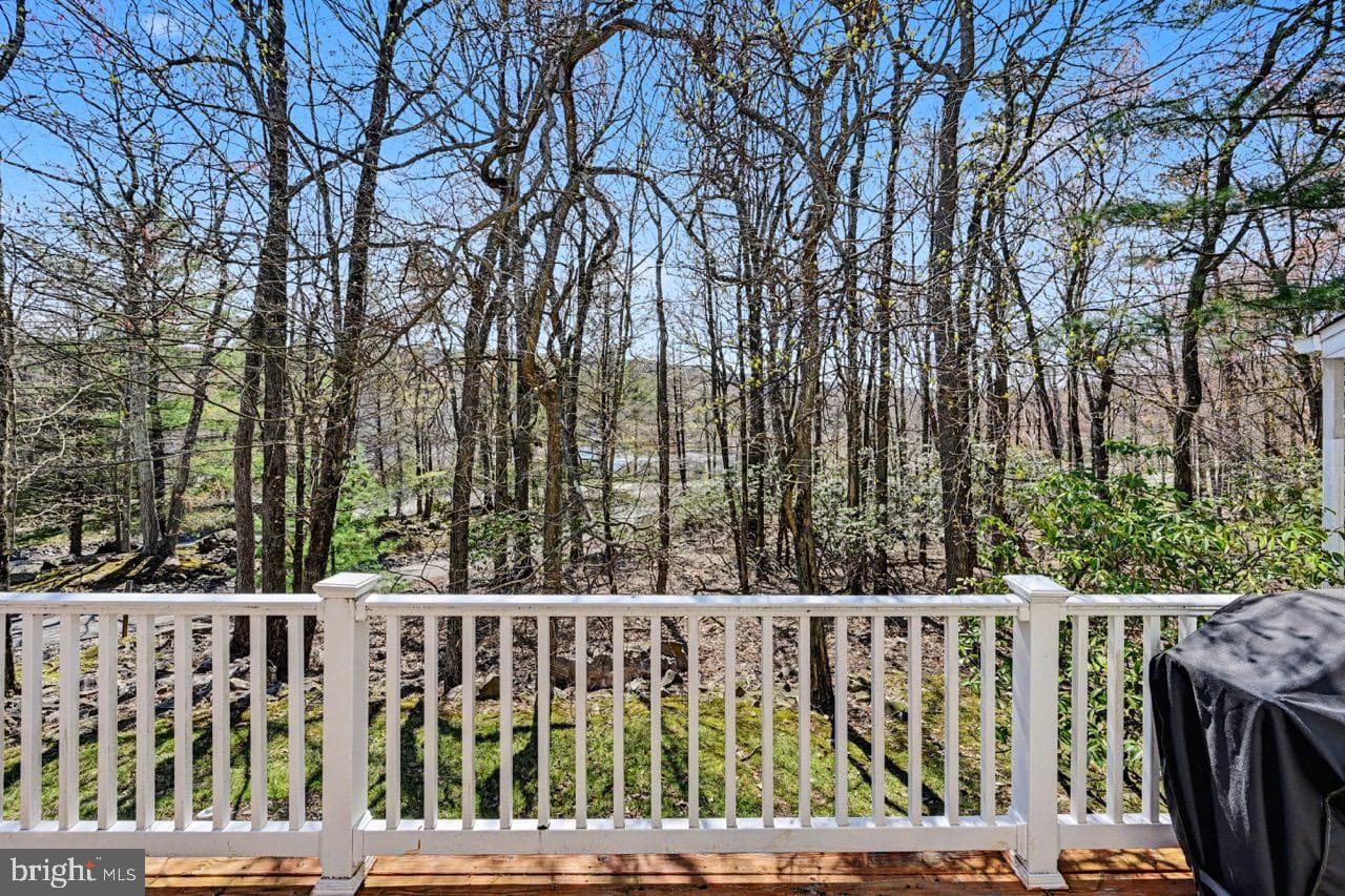 5 Beachwood Court photo 4