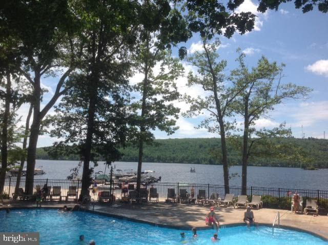 5 Beachwood Court photo 43