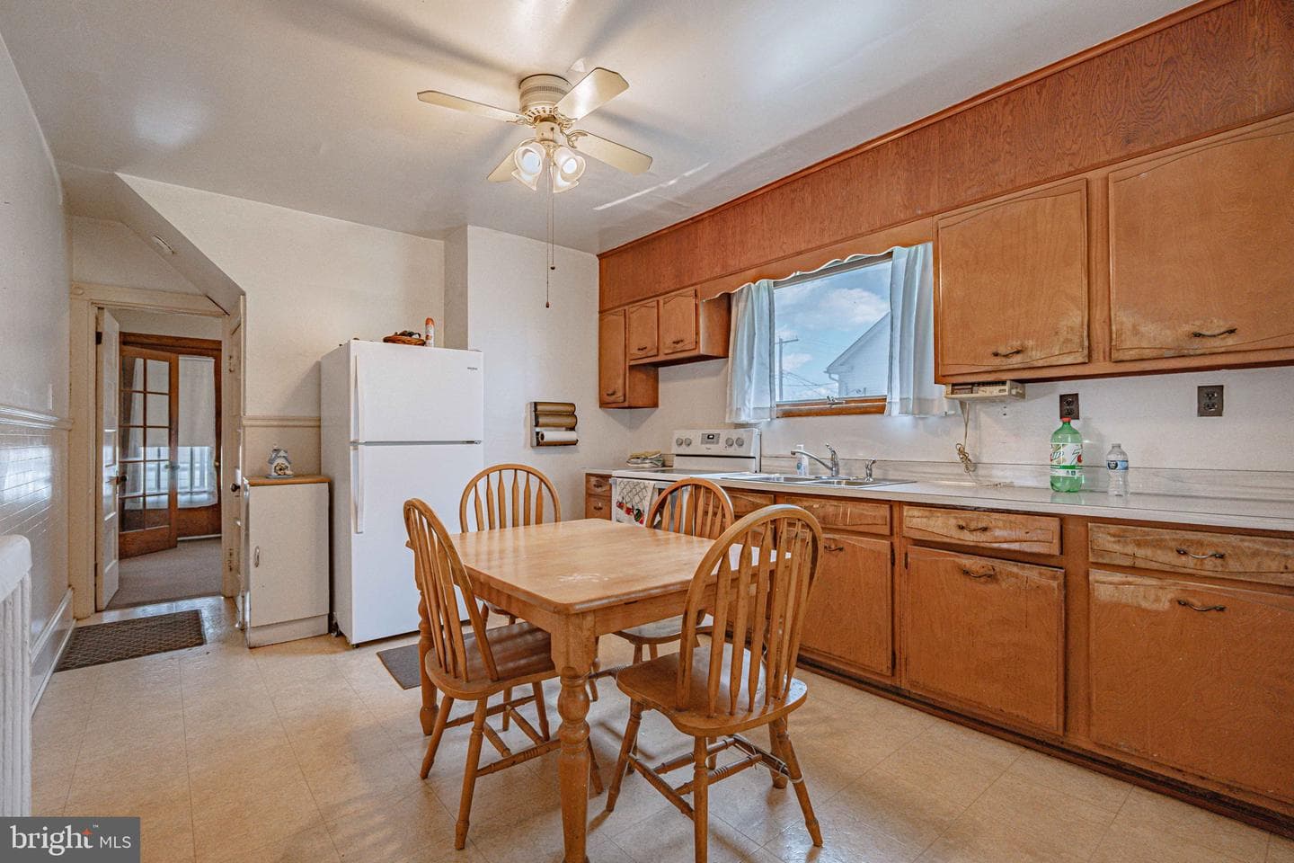 159 W Ridge Street photo 18