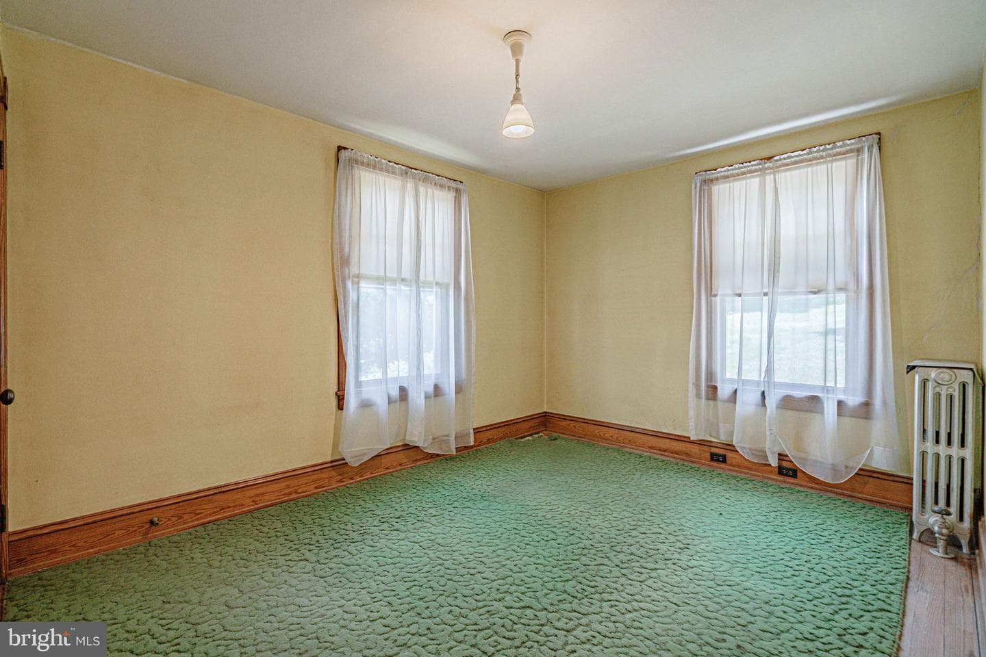 159 W Ridge Street photo 20