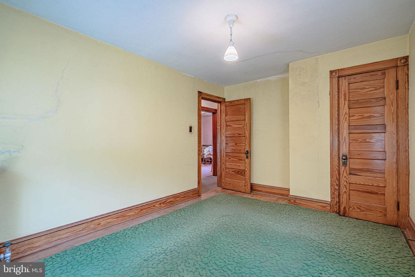 159 W Ridge Street photo 21
