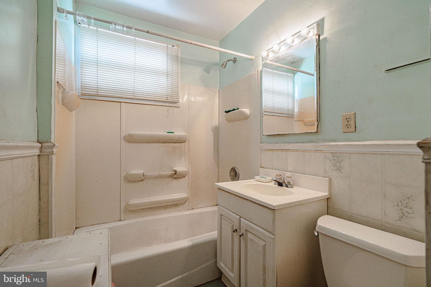 159 W Ridge Street photo 24