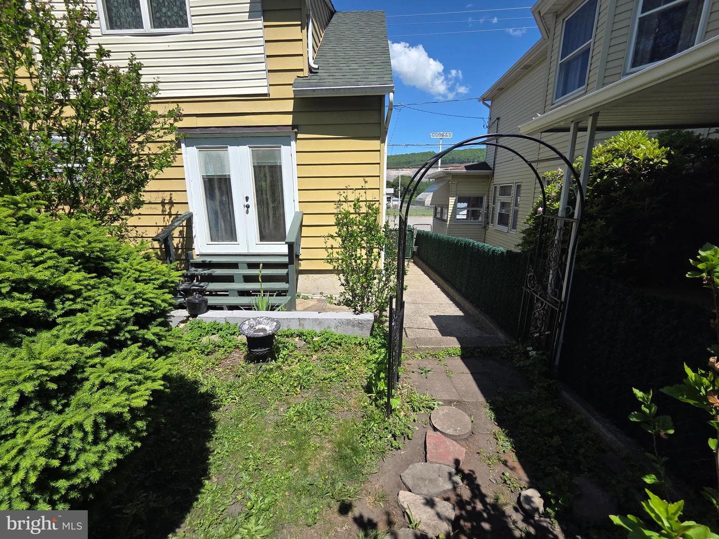 412 W Bertsch Street photo 31