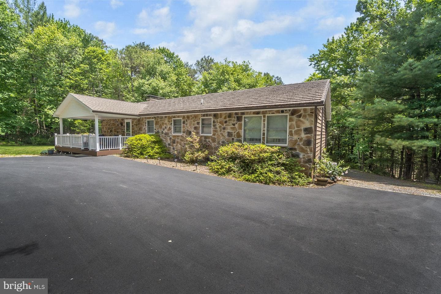 55 Molenda Circle photo 3