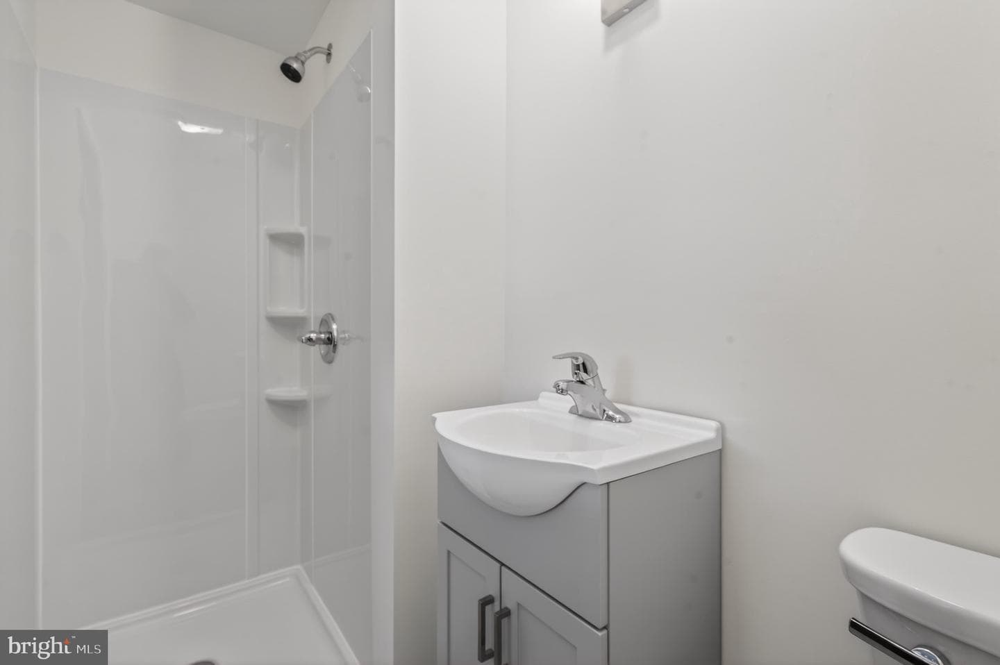 128 W Columbus Avenue photo 16