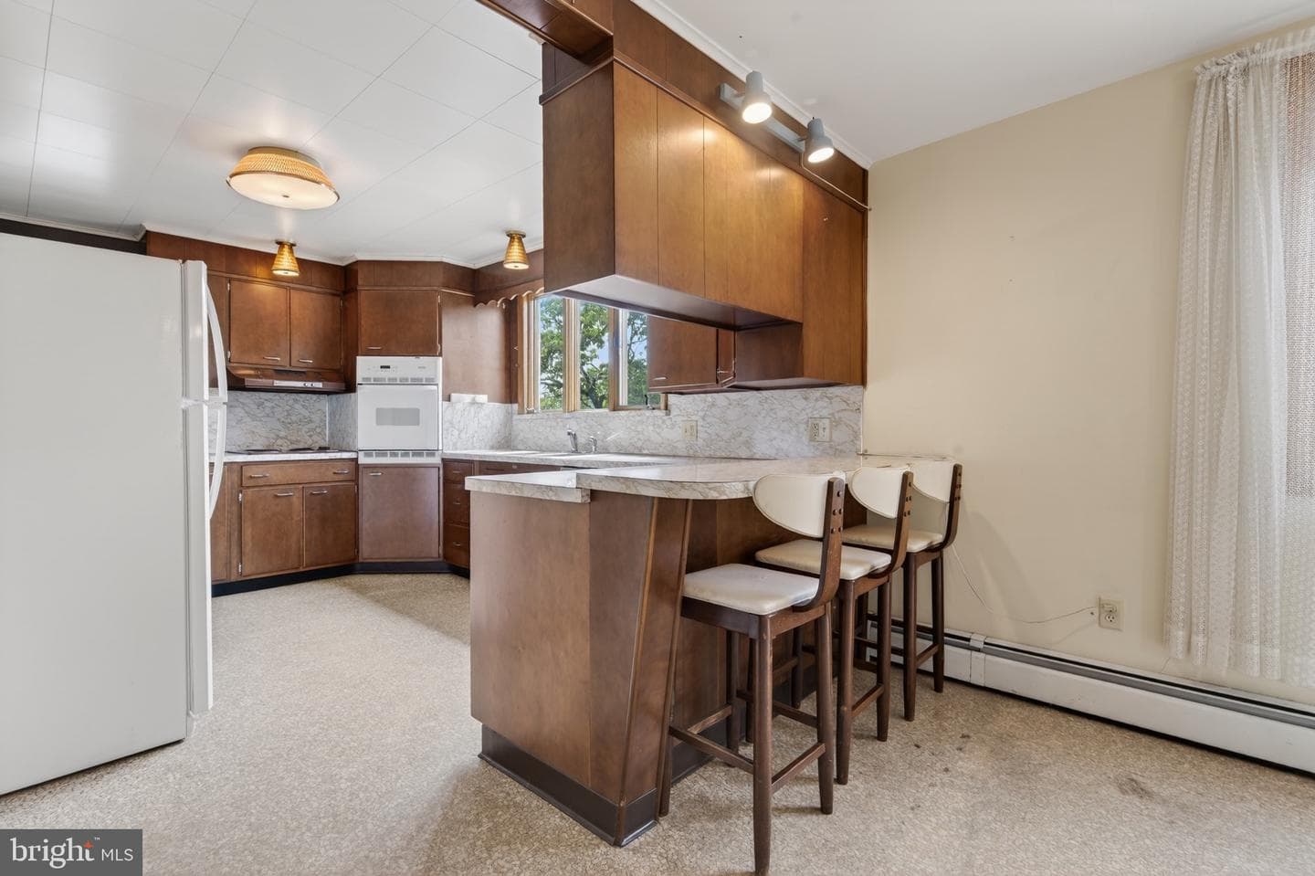 128 W Columbus Avenue photo 24