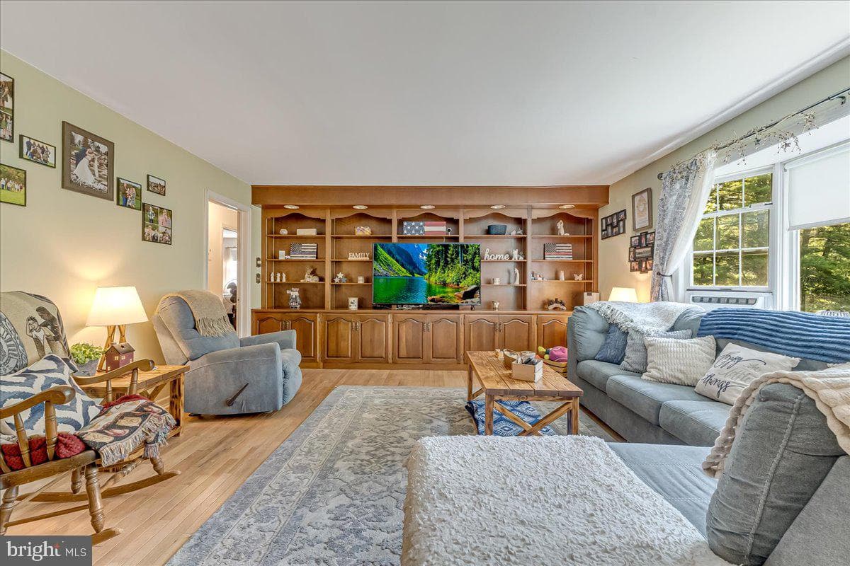 141 Church Hill Road photo 13