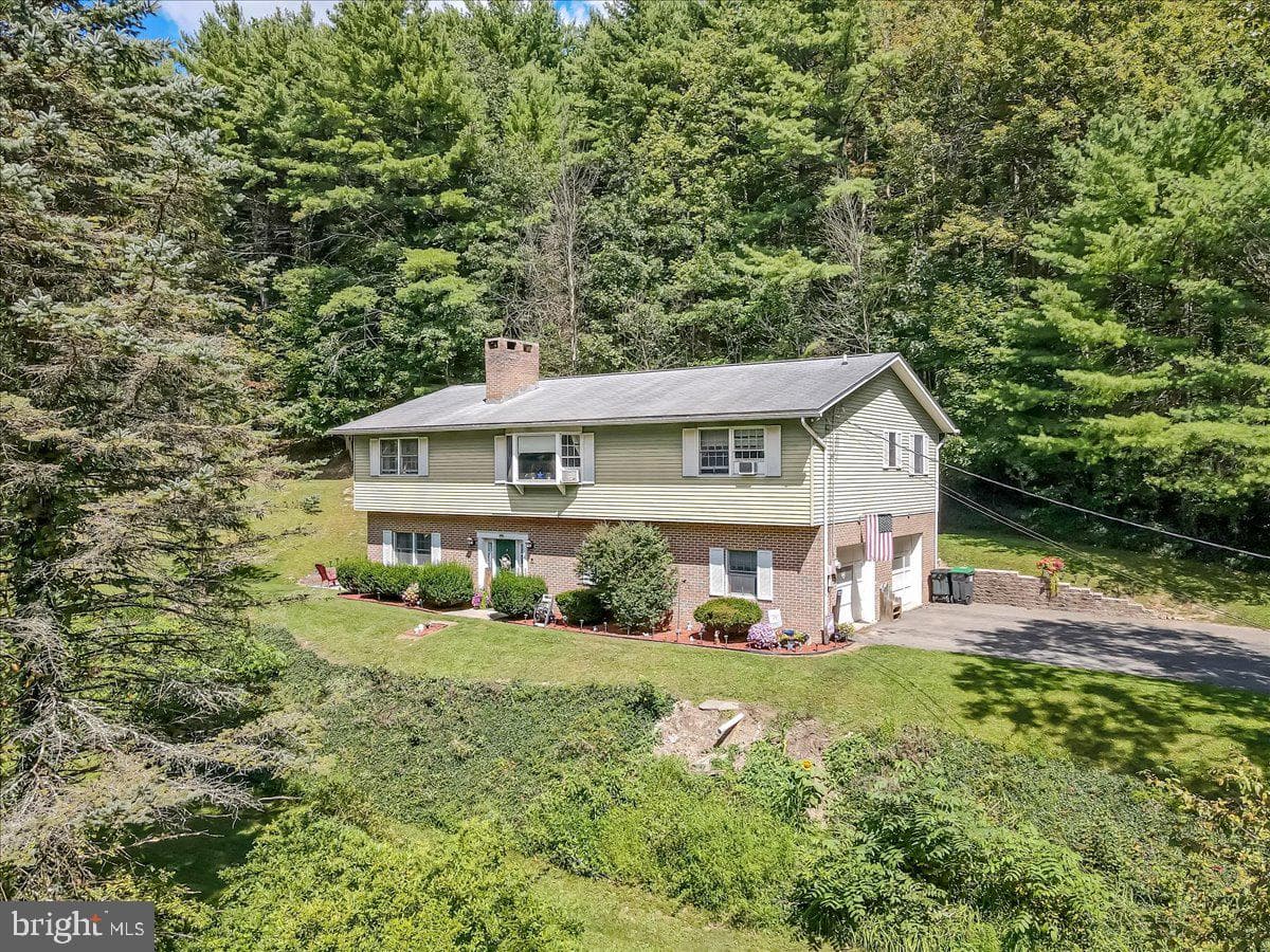141 Church Hill Road, Lehighton