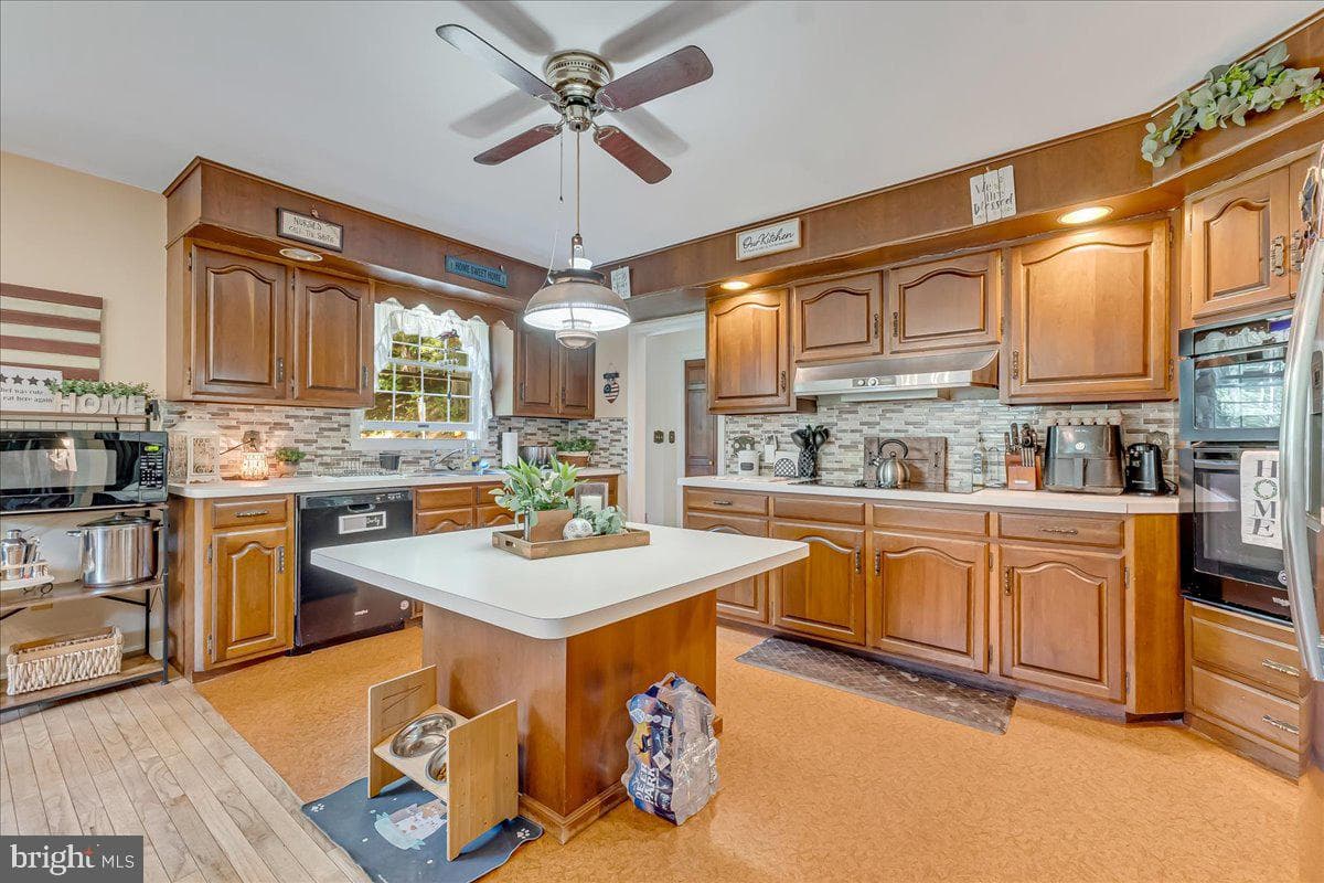 141 Church Hill Road photo 21